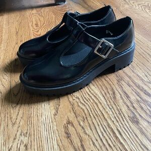 American Eagle Outfitters Black Platform Shoes Patent Leather